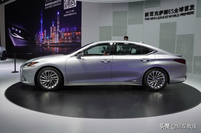 新款雷克萨斯ES亮相！外观更犀利 内饰更具科技感