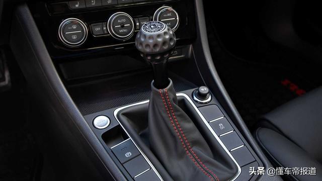 新车｜运动气息十足 大众Jetta GLI泻湖蓝特别版概念车