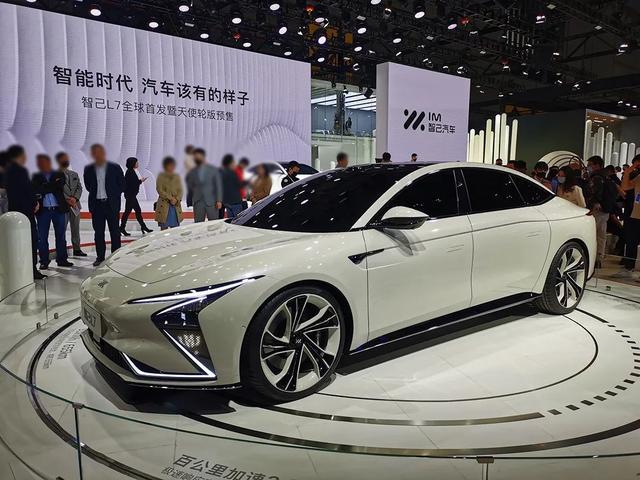 五款最新中大型国产电动车盘点：谁是流量王，谁是销量王？