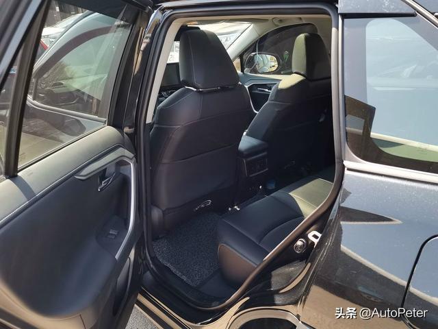 终于实现了梦想，开着RAV4荣放去草原