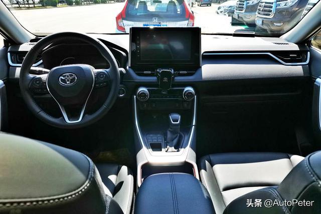 终于实现了梦想，开着RAV4荣放去草原