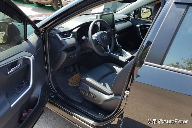 终于实现了梦想，开着RAV4荣放去草原