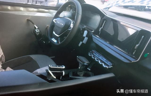 新车｜分体式大灯配大尺寸中控屏！新宝骏全新SUV谍照曝光