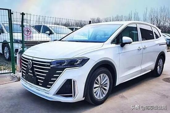 新款大众威然实车曝光，外观大变，依旧搭载2.0T动力