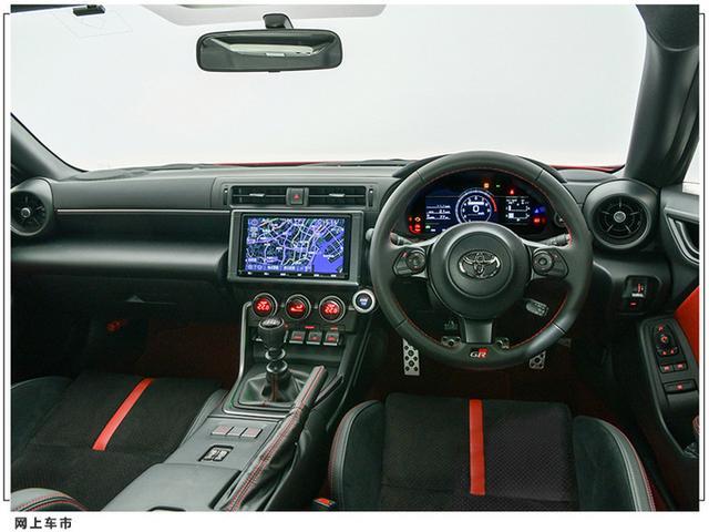 丰田全新86敞篷版！搭2.4L引擎+6MT，升级运动外观套件