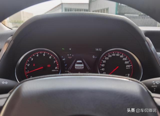 提车丰田凯美瑞有感：四出排气，表显油耗7.1L