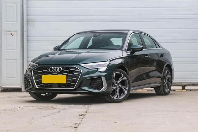 二十多万买雅阁，何不看看这几款“豪车”？奔驰、奥迪都有得选