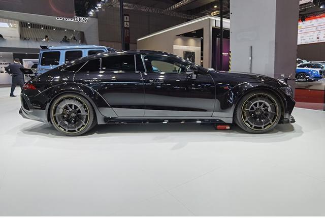 巴博斯火箭900车型正式亮相，搭4.5T V8发动机，最大功率达900马力