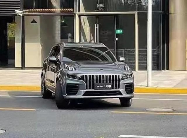 领克品牌最新旗舰SUV，领克09开启沙漠测试