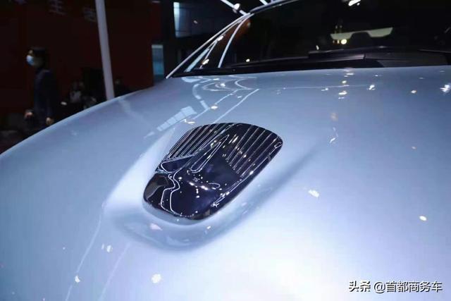 奔驰首款小高顶商务车，2021款2.0T AUXUN傲旋纵横四海，首次亮相
