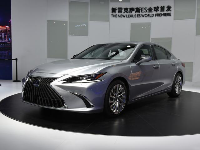 这是一款不愁卖的车，坚挺30万售价，它为什么那么有信心？