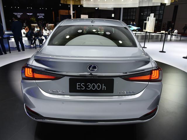 这是一款不愁卖的车，坚挺30万售价，它为什么那么有信心？