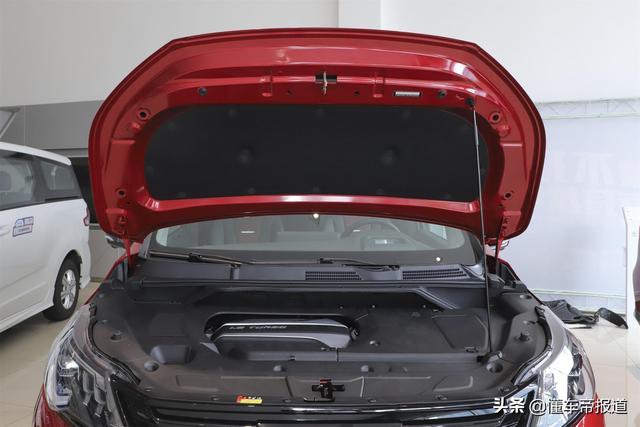 新车｜竞争比亚迪宋MAX、五菱凯捷？曝大通G50暗影套装实车