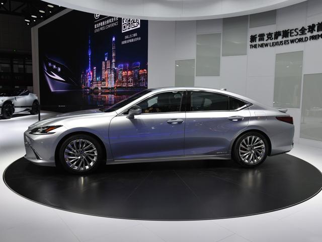 这是一款不愁卖的车，坚挺30万售价，它为什么那么有信心？