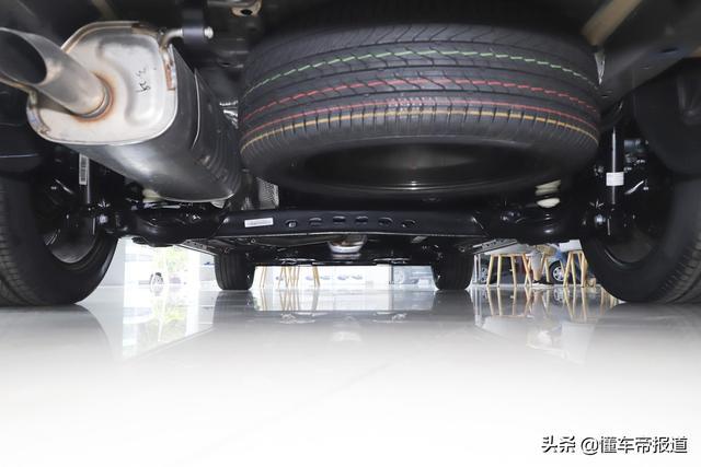 新车｜竞争比亚迪宋MAX、五菱凯捷？曝大通G50暗影套装实车