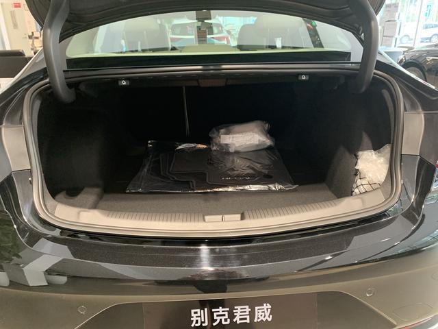 媳妇偏爱拉我来看君威