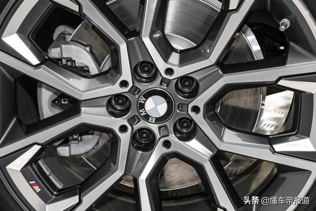 新车｜运动感加倍且个性十足 实拍2021款宝马X2耀夜版