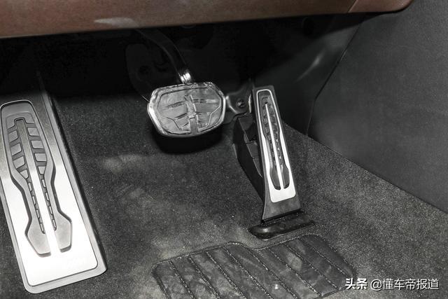 新车｜运动感加倍且个性十足 实拍2021款宝马X2耀夜版