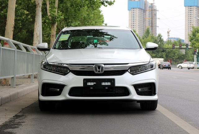 本田最冷门车，都说完胜十代雅阁，颜值极高为何无人买？