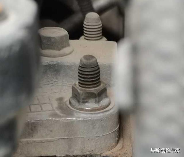 1万块买辆别克凯越挂不上档，拆开仪表台心口巨痛，原车主还好吗