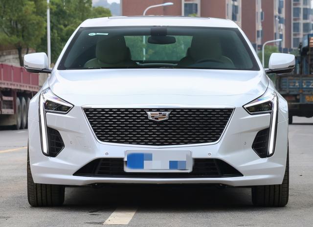 喜提凯迪拉克CT6，裸车价格28.97万元，值不值？