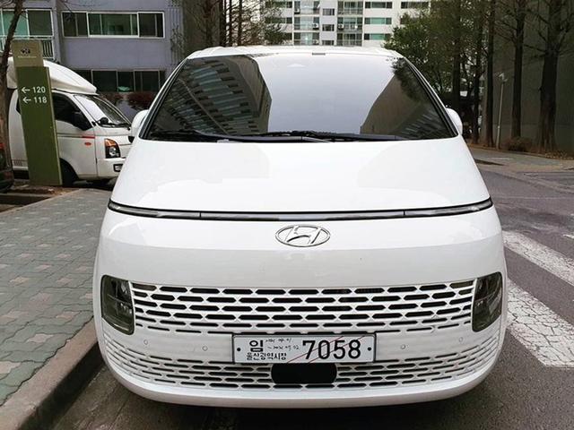 现代版“迈特威”，全新Staria实车，外观霸气最多拉11人