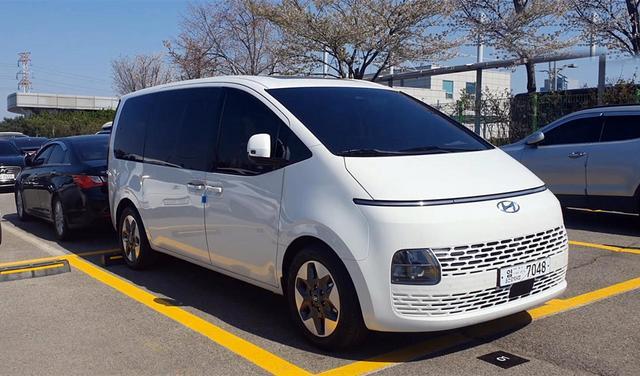 现代版“迈特威”，全新Staria实车，外观霸气最多拉11人