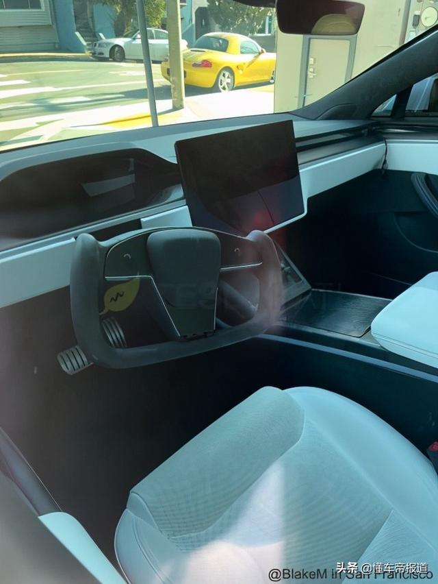曝光丨轭式方向盘和横置大屏？最清晰的新款Model S Plaid实车图