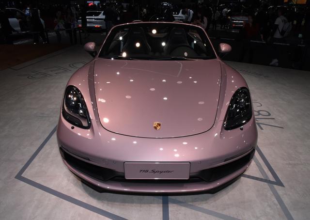 保时捷718 Spyder，售价73.80万元，“白富美”购车新选择？