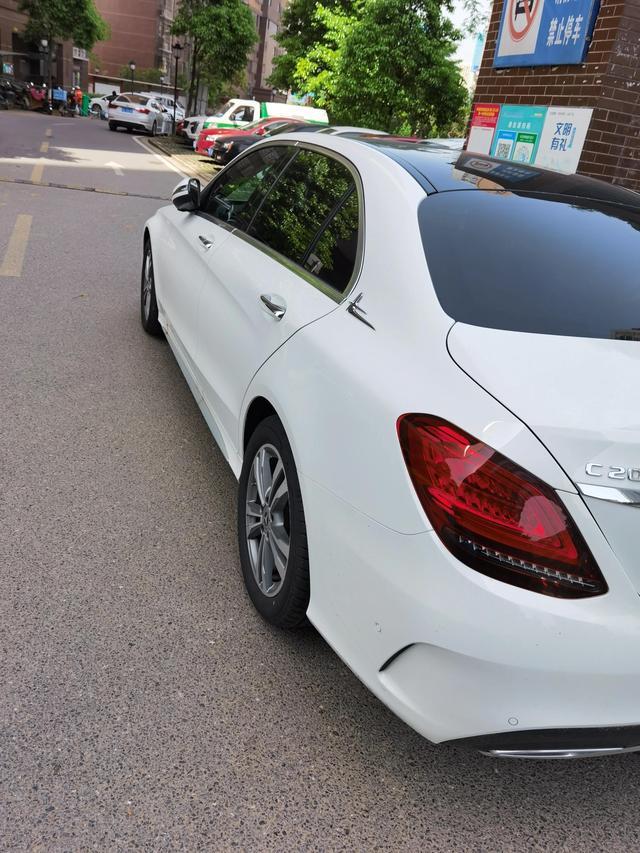 跑过bba几家4S店，最终选了奔驰c200L