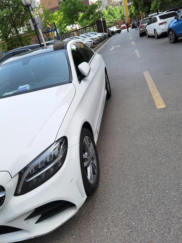 跑过bba几家4S店，最终选了奔驰c200L