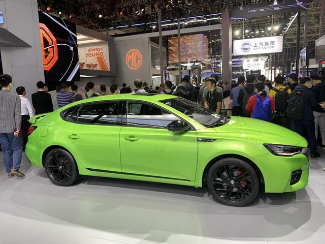 新款名爵6 PHEV升级上市，起售价13.98万元，性价比还高吗