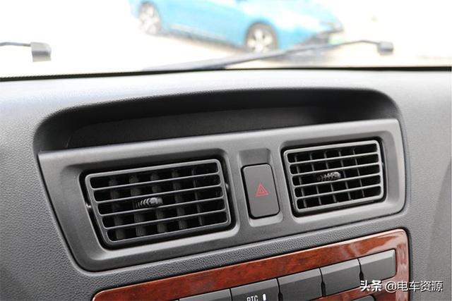 货箱容积5.4m³的新能源微面来了 睿行EM60诚意满满