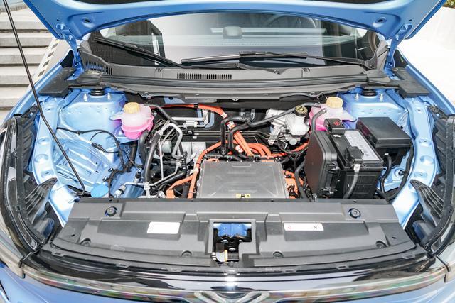 新车|哪吒U Pro新增车型上市，仅面向对公市场销售，售价12.28万起