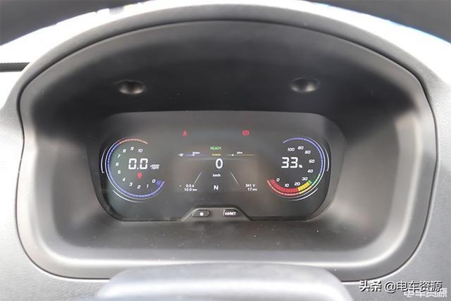 货箱容积5.4m³的新能源微面来了 睿行EM60诚意满满