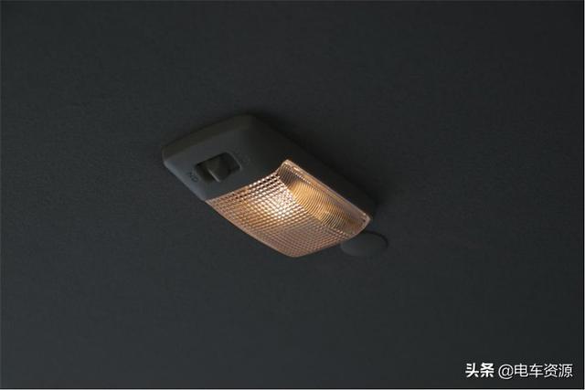 货箱容积5.4m³的新能源微面来了 睿行EM60诚意满满
