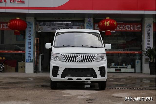 货箱容积5.4m³的新能源微面来了 睿行EM60诚意满满