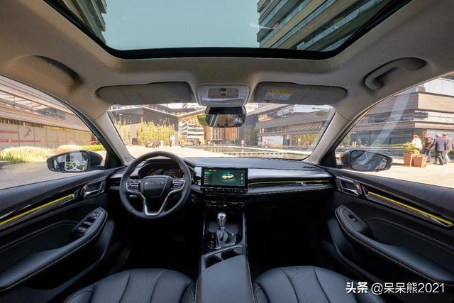 全新荣威i5，6万多元精致小车，比卡罗拉和帝豪都宽