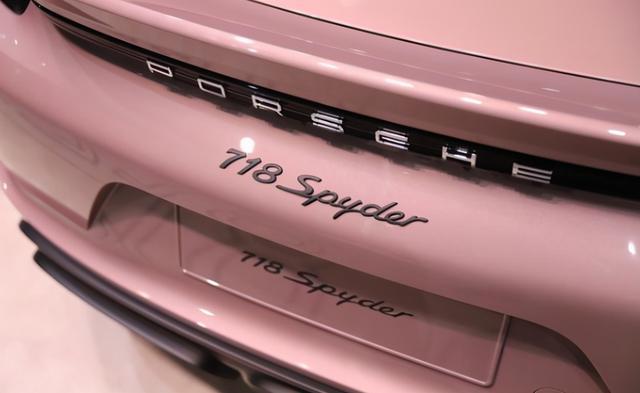 女生购买豪华车型的最新选择，保时捷718 Spyder开启预售