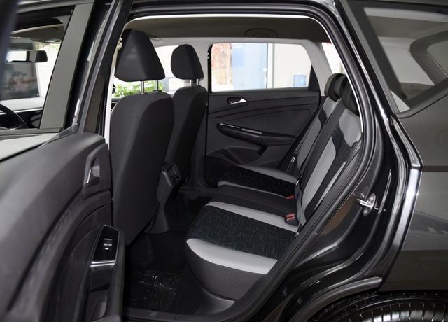 10万左右买什么车好？不妨看看这款合资紧凑型SUV，顶配才11万多