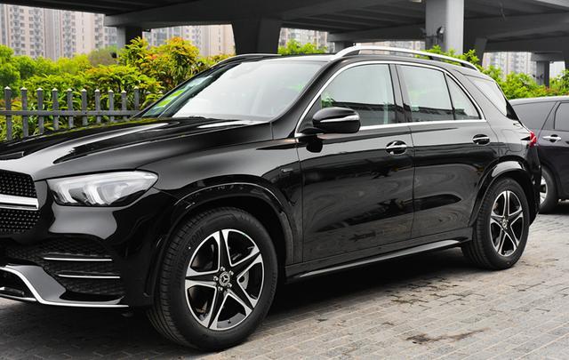 奔驰旗下的“省油王”，和X5同级别，标配空气悬架，油耗低至1.7L