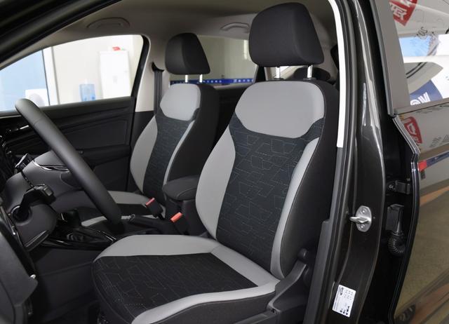 10万左右买什么车好？不妨看看这款合资紧凑型SUV，顶配才11万多