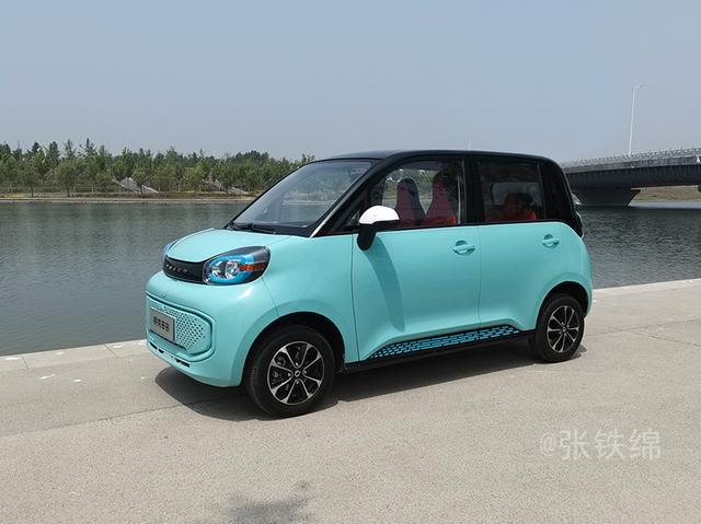 国产最新帅气小车，五门四座，比宏光MINI更实用，很适合买菜代步