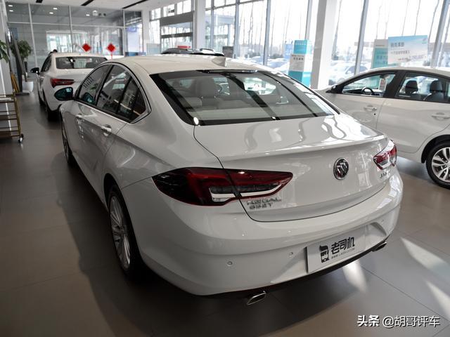 2.0T+9AT开着带劲，内部空间很舒适，实拍别克君威