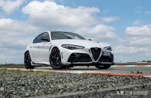 新车 | 比四叶草还要猛，阿尔法·罗密欧Giulia GTA首发亮相