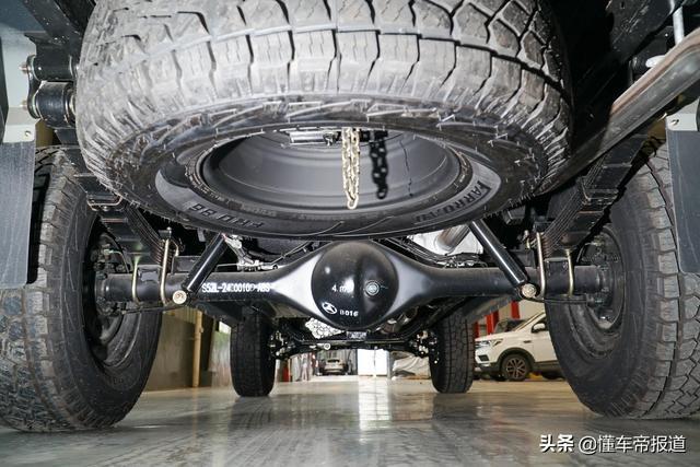 新车 | 售10.87万起，北汽制造勇士新增车型上市，酷似牧马人皮卡版