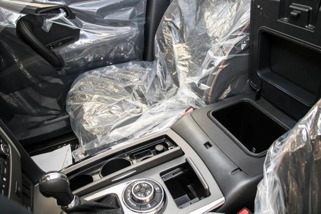 只懂陆巡普拉多？这款经典越野SUV，再不买就绝版了