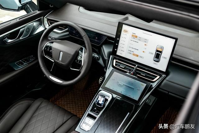 实拍WEY摩卡：用20来万营造50万的感觉