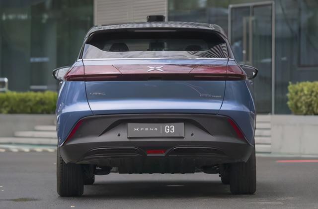 小鹏汽车g3提车作业不到15万起售满电可跑460千米小鹏g3舒适性也不赖