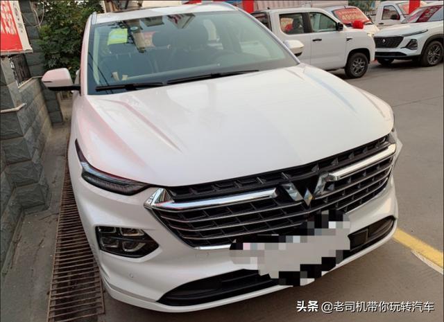 能带着一家人感受飞机头等舱的车，五菱凯捷升舱版刷新了我的认知